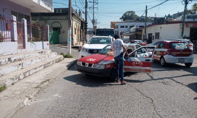 Choque en González Ortega y Arteaga deja tres lesionados y un menor herido