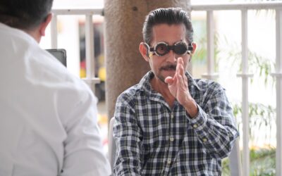 Familias tuxpeñas siguen siendo beneficiadas con las Jornadas de Salud Visual, en planta baja de presidencia municipal