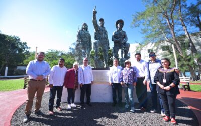 Senadores, diputados y alcaldes del estado de México, junto a una delegación de cubanos, visitaron el Museo de la Hermandad México-Cuba y conocieron la escultura del Yate Granma