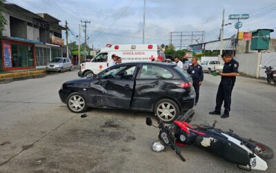 Nonagenario provoca accidente en Tuxpan: Daños materiales y un lesionado