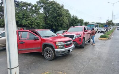 Intento de Ganar Paso Termina en Cuantiosos Daños Materiales