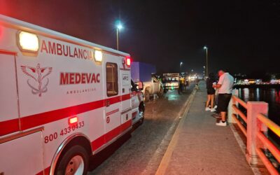Choque en la subida al puente Tuxpan deja cuantiosos daños y un herido leve