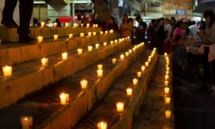 Tuxpan iluminó a México y al mundo con miles de velitas que irradiaron luz llena fe, esperanza y mucha alegría