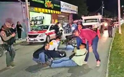GRAVE ACCIDENTE EN EL LIBRAMIENTO: TAXISTA Y MOTOCICLISTA INVOLUCRADOS