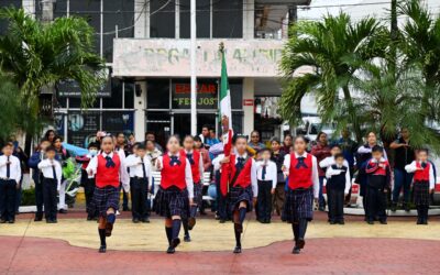 En el Lunes Cívico se conmemoró el Día Internacional de la Educación