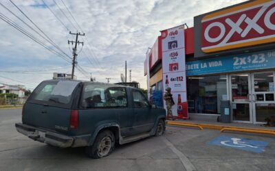 Camioneta Abandonada en un OXXO Despertó Preocupación de las Autoridades