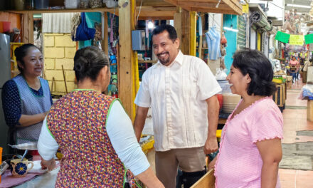 ¡Éxito Comercial! Regidor Juan Gómez Impulsa el Comercio Local de Tuxpan con sus Visitas Empresariales