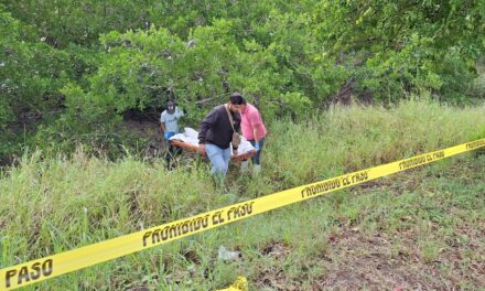 Encuentran cadáver sin identificar flotando en el río Tuxpan