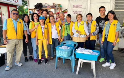 Integrantes del Club de Leones International de Tuxpan brindan apoyo alimentario a familiares de pacientes hospitalizados