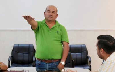 Alcalde José Manuel Pozos Castro toma protesta al Agente Municipal de Barra Norte