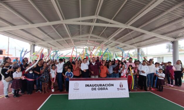El H. Ayuntamiento de Tuxpan inauguró más techados en escuelas primarias y un aula en el CONALEP