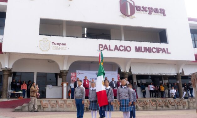 En Lunes Cívico conmemoran el 111 aniversario del Día del Ejercito Mexicano