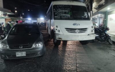 Imprudencia al volante causa choque en Garizurieta y 5 de Febrero