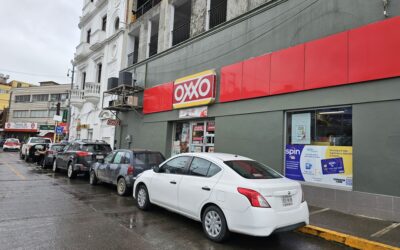 Otra vez asaltan el OXXO junto a la Presidencia Municipal de Tuxpan, las autoridades en jaque ante la ola delictiva