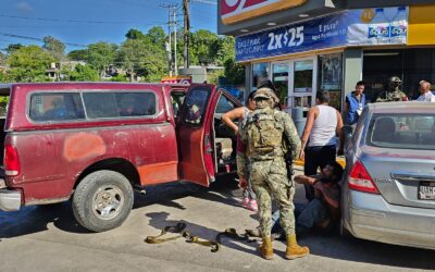 ¡Lo amarraron como puerco!: Quedaron tras las rejas