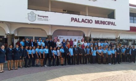 Realizan Lunes Cívico en conmemoración de la creación del Instituto Nacional de la Juventud Mexicana