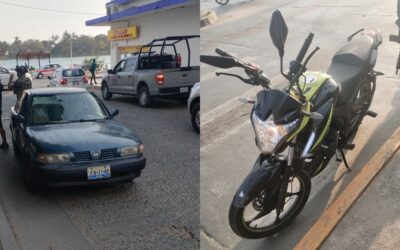 Motociclista colisiona con automóvil al cruzarse imprudentemente; no hay heridos