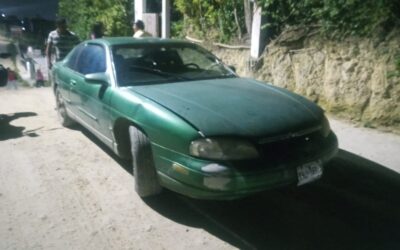 Automóvil sin conductor se estrella contra una casa en la CENECISTA