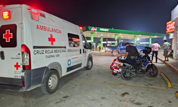 Motociclista derribado por automóvil en Las Américas