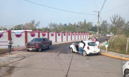 Joven herido en un fuerte choque en Tuxpan