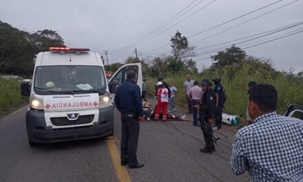 Jovencita hospitalizada tras dramático accidente de moto en la carretera federal Tuxpan-Tampico
