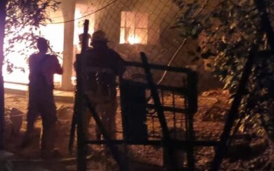 Incendio devastador arrasa con una casa en la Murillo Vidal
