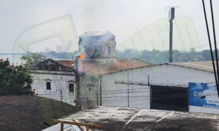Incendio de chimenea en el Espeto do Brasil moviliza a bomberos
