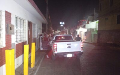 Joven conductor se impacta contra vehículo en Zapote Gordo