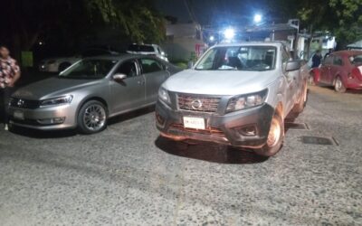 Choque entre dos vehículos en La Rivera