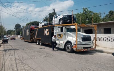 Trailer se lleva los Cables en Santiago de la Peña