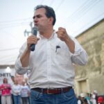 Pepe Yunes reconoce a ciudadanos que participaron en la marcha de la ‘Marea Rosa’