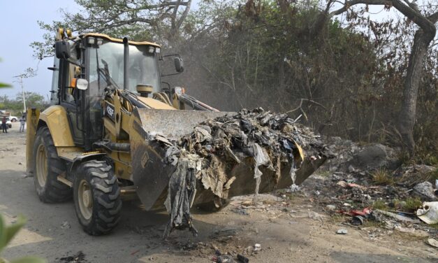 Limpia Pública erradica basureros clandestinos ubicados en el camino a Juan Lucas