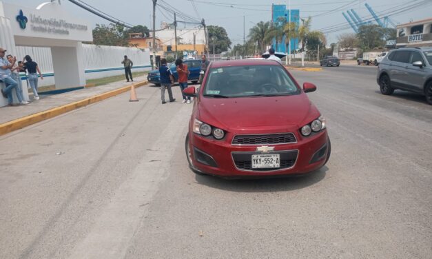 Chocan dos en la Calzada