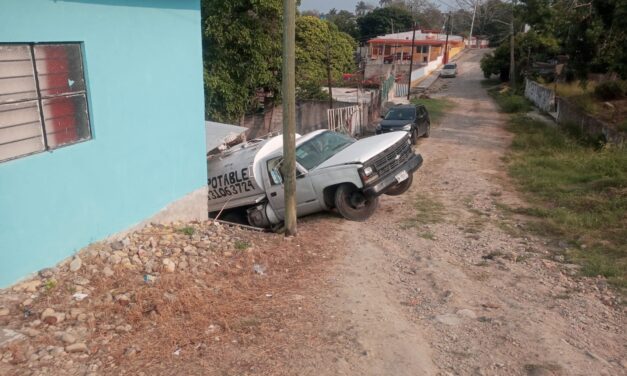 Pipa termina estrellada en una casa en Las Lomas