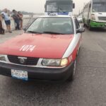 Choca el TAXI 1074 contra un Mercedes Benz en el Bulevar Independencia