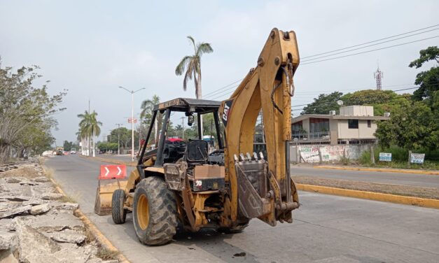 Le pega con la «Mano de Chango» a un Taxi y Lesiona a Dos Pasajeros en la Ruíz