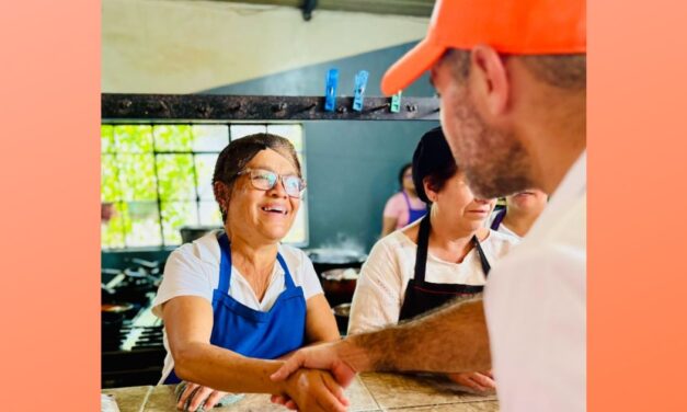 Compromiso por un Mejor Veracruz: La Promesa de Polo Deschamps en el Día de las Madres