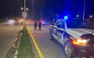 ¡Le dio el REMOJO!: Chocan Auto Nuevo en Libramiento Adolfo López Mateos