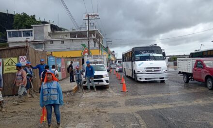 De REVERSASO un MEXIQUENSE lesiona a dos mujeres que viajaban en un «HOLA»