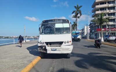 Le da por «Detroit» a un Taxi con su Mercedes Benz en el Bulevar