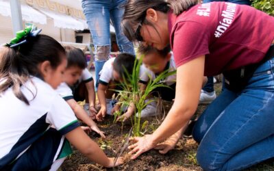 Se donaron cientos de arbolitos en el marco la campaña “Adopta un árbol y juntos cuidemos el planeta”
