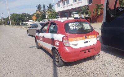 Taxista distraido le da por «Detroit» a un FOCUS en el Libramiento