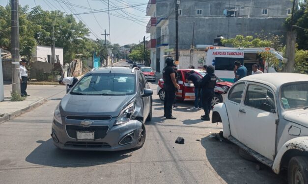 Aparatoso choque en la Federico deja cuantiosos daños materiales y una persona lesionada