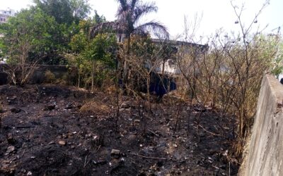 Incendio en Casa Abandonada Moviliza a Cuerpos de Emergencia