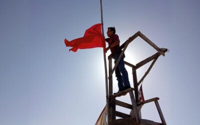 Protección Civil colocó “Bandera Roja” en playas de Tuxpan por acercamiento del potencial ciclón tropical.
