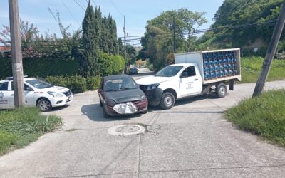 Imprudencia al volante causa choque en Vista Hermosa