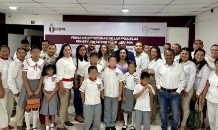 La Síndico única impulsa certeza jurídica en escuelas de Tuxpan