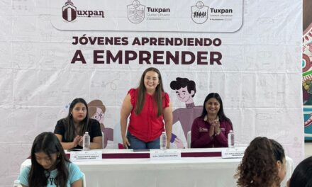 Anahí Aguilar Inaugura el Taller de Uñas “Gel Semi Permanente” en la sala anexa al edificio de Cultura