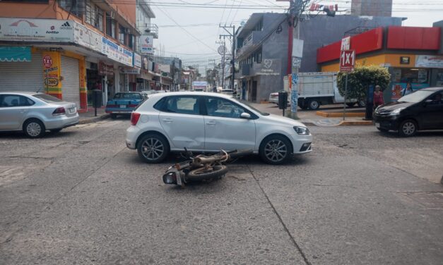 Chocan en el 1×1 de Juárez y Revolución