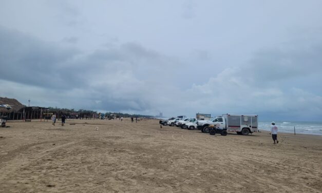 Gobierno y Sociedad Civil participaron en una intensa jornada de limpieza de playas en Tuxpan
